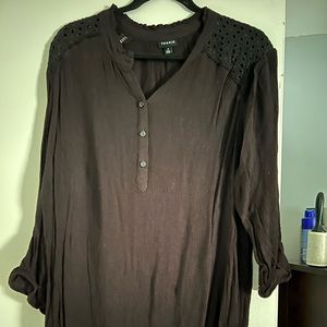 Black shirt size 3